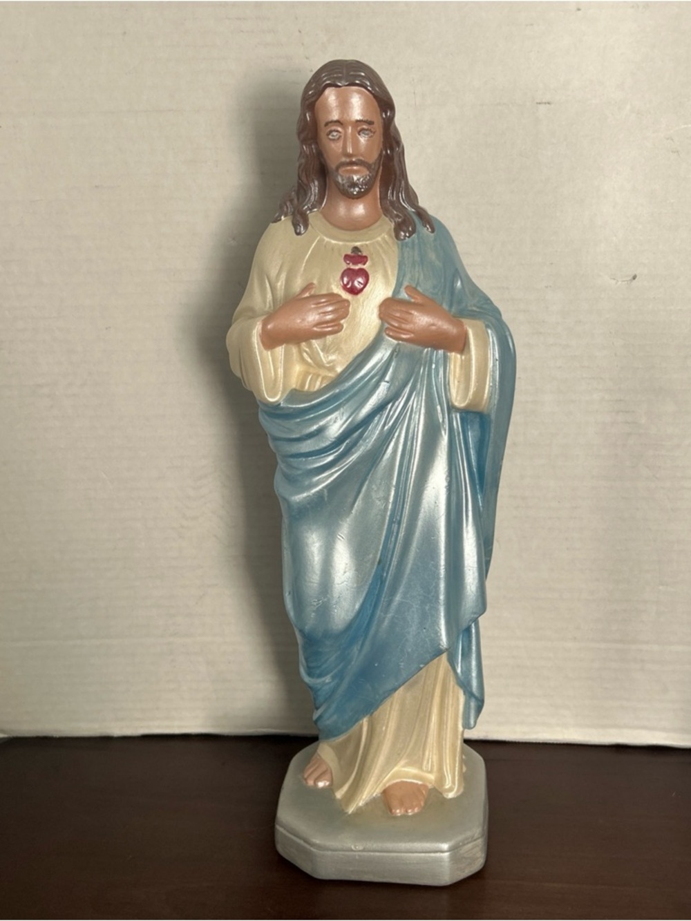 Chalk ware Vtg Religious Figurine Statue - Blue and Cream Sacred Heart Jesus